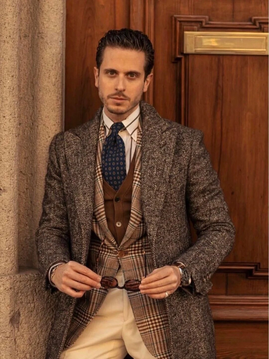 ảnh nam mặc vest ngầu