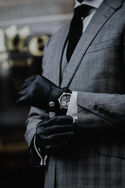 ảnh nam mặc vest che mặt