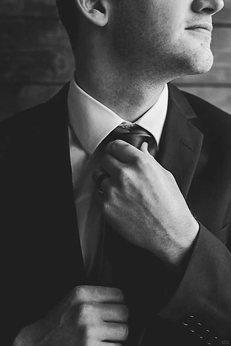 ảnh nam mặc vest che mặt