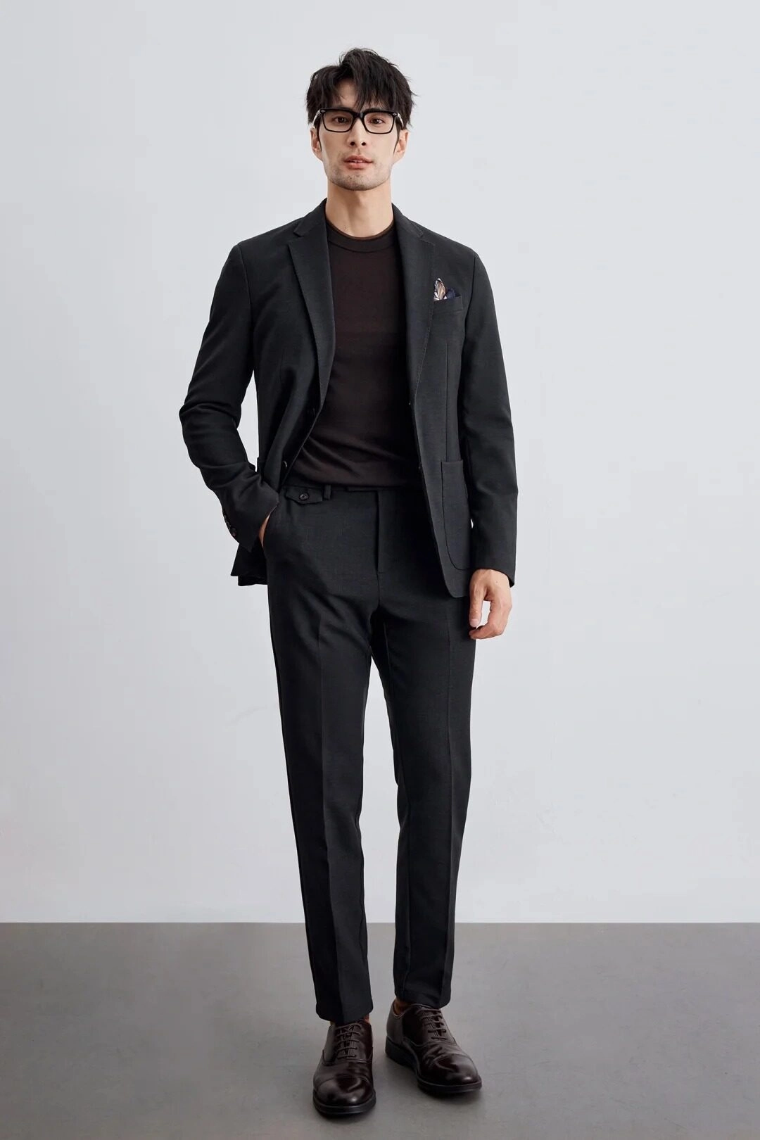 ảnh nam mặc vest ngầu