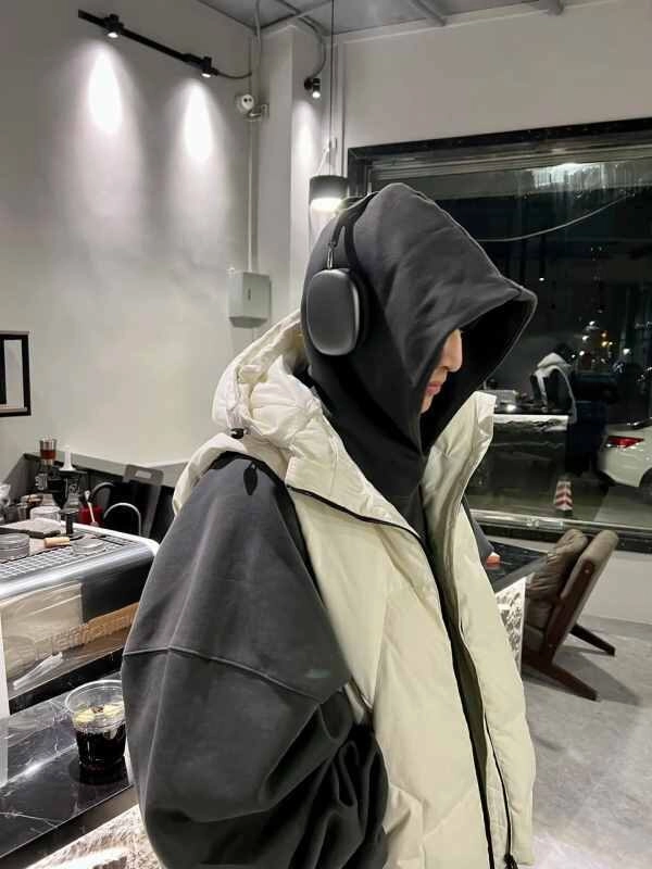 Ảnh trai đẹp đeo tai nghe