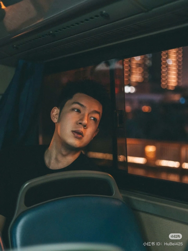 ảnh trai đi xe khách