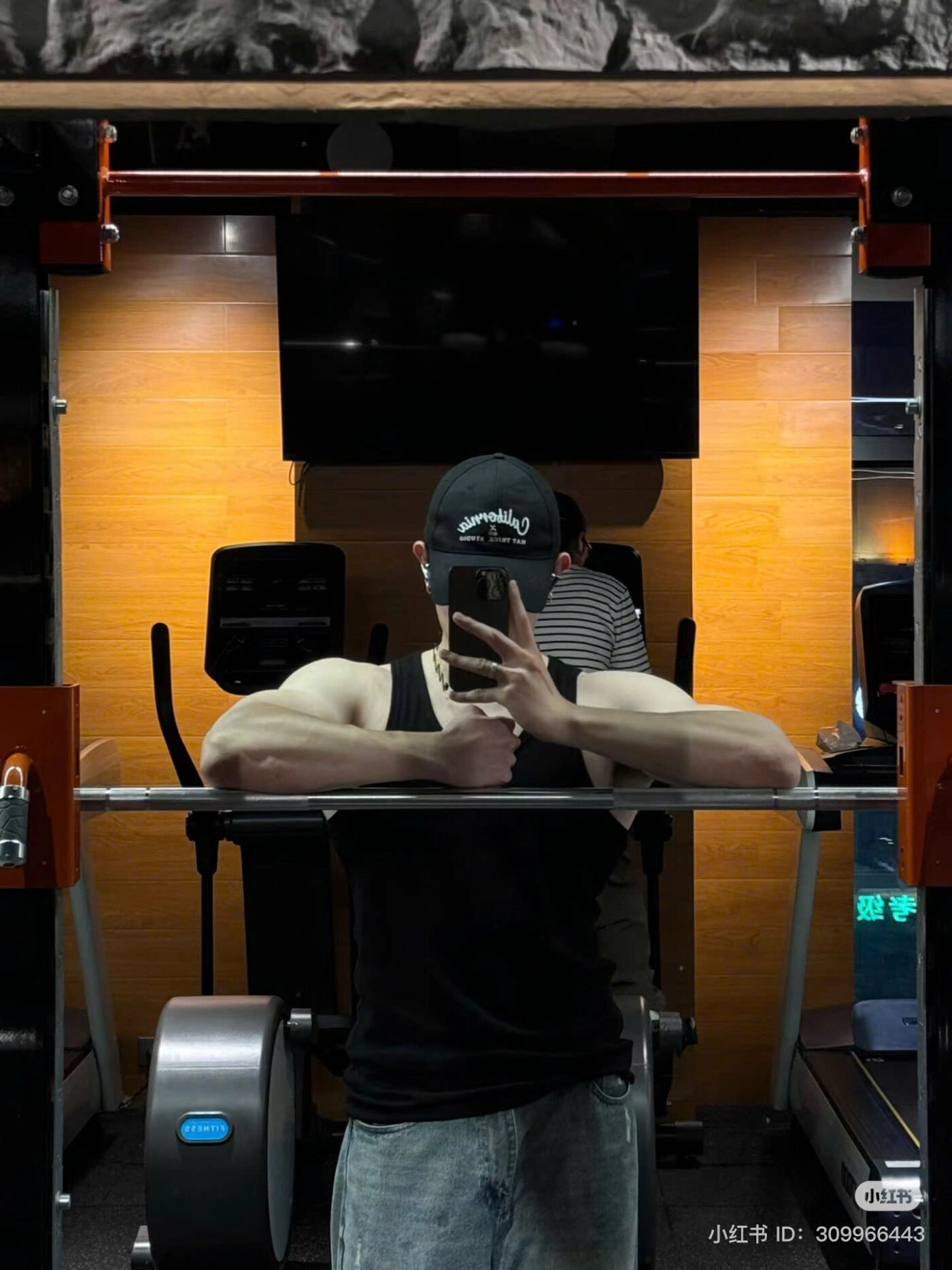 ảnh trai đẹp đội mũ