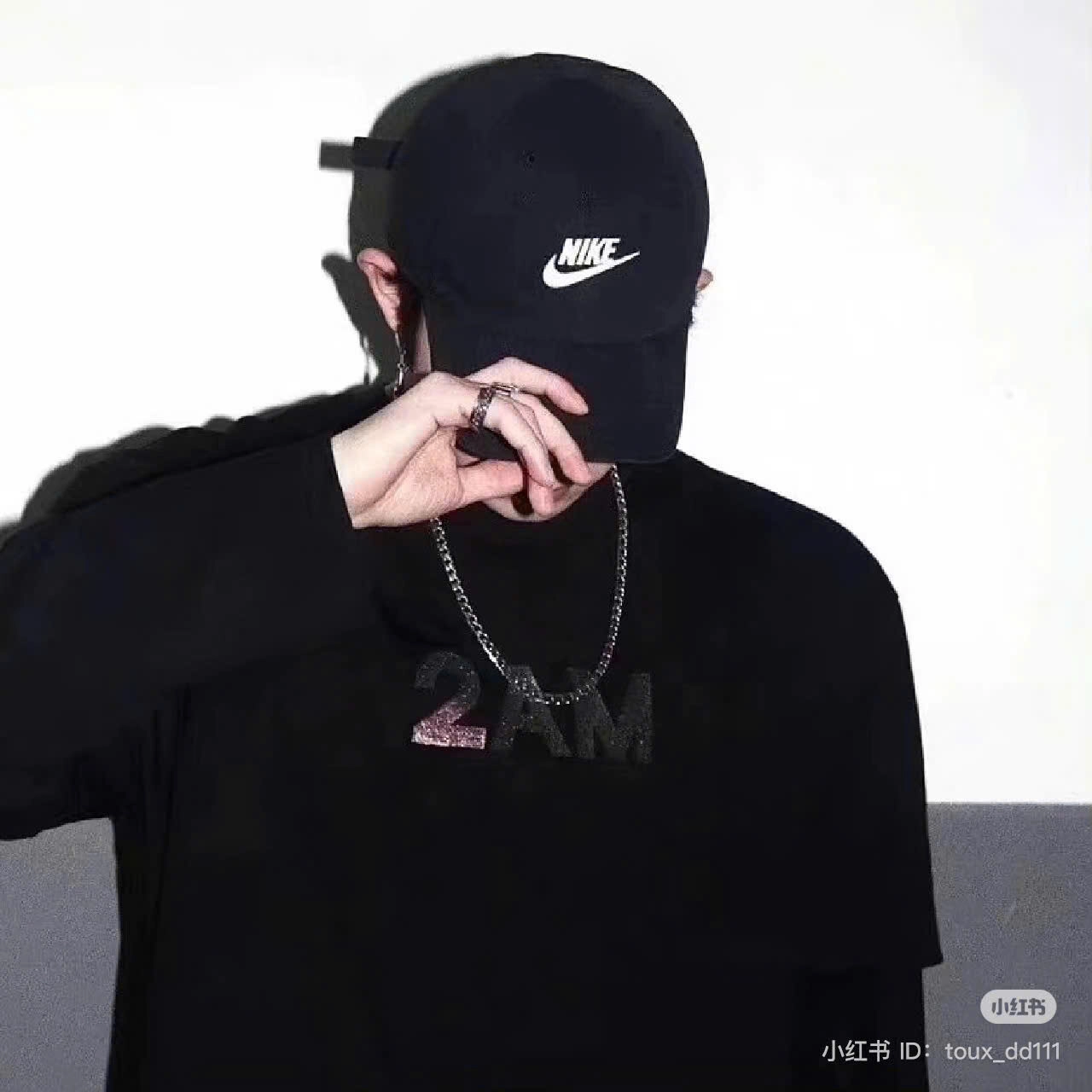 ảnh đội mũ che mặt nam