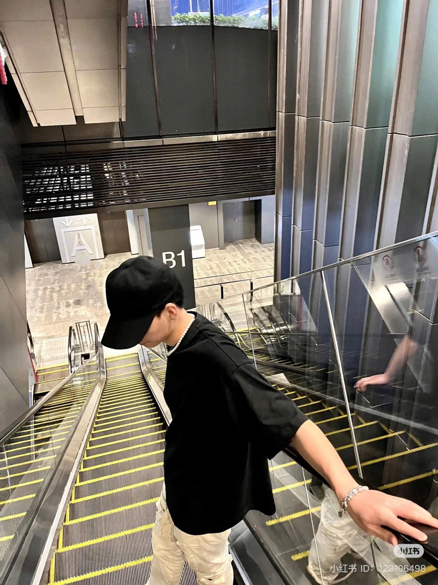 ảnh đội mũ che mặt nam