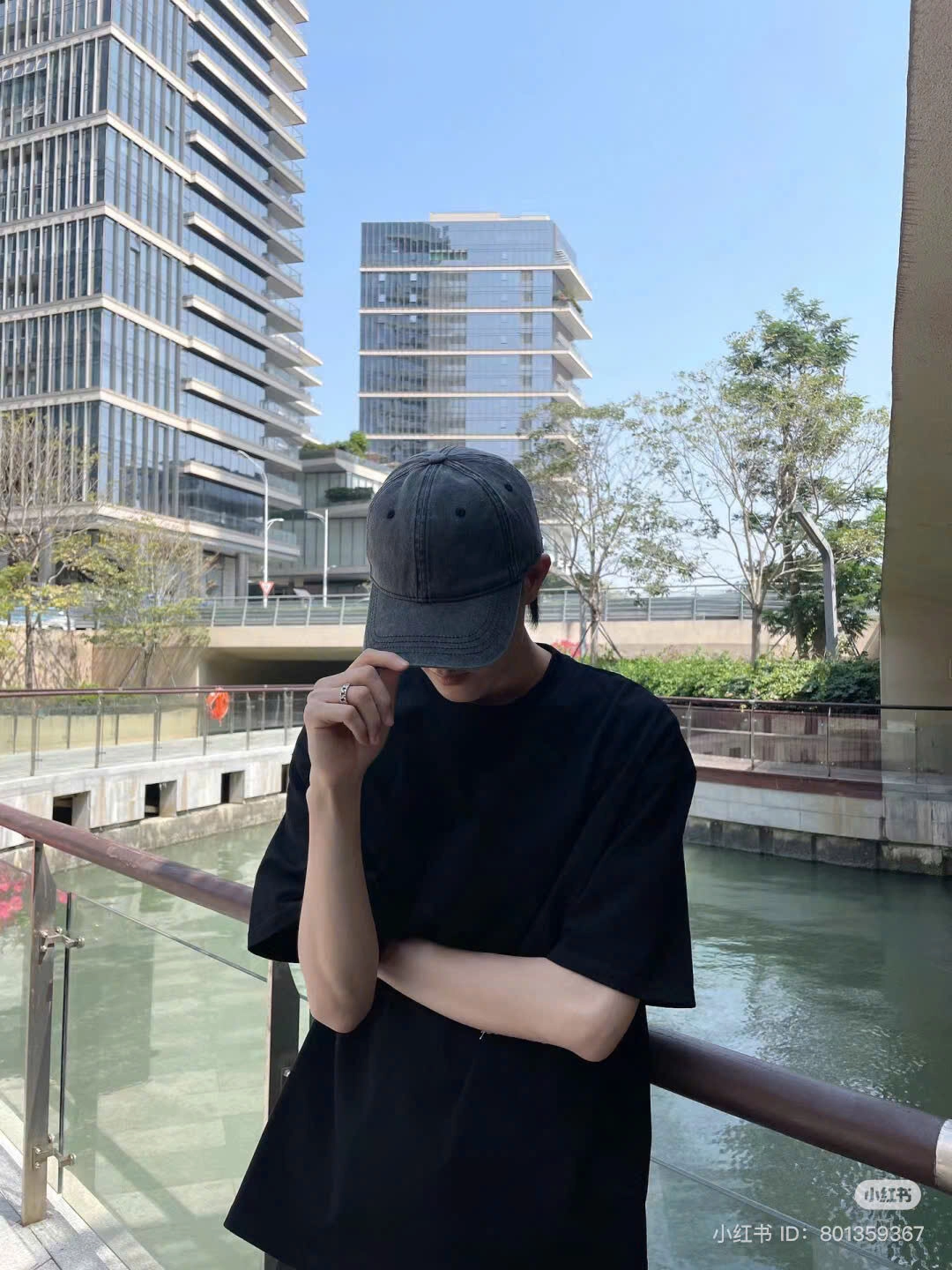 ảnh đội mũ che mặt nam