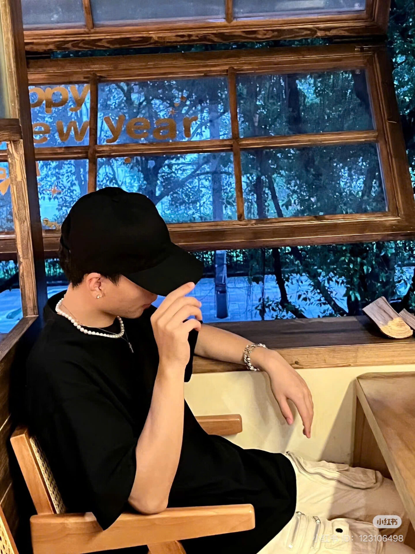 ảnh đội mũ che mặt nam