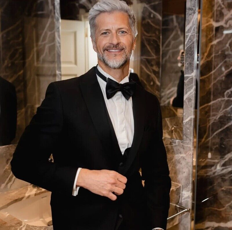 ảnh nam mặc vest ngầu