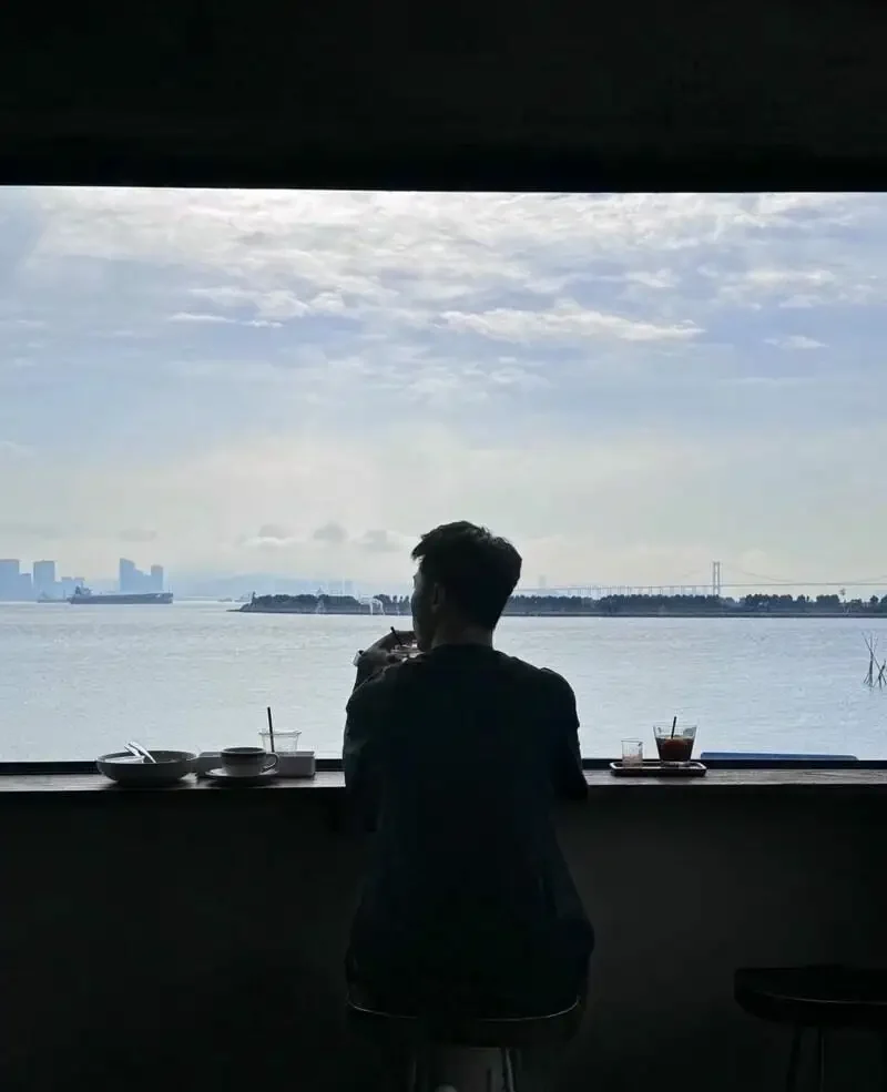 Ảnh trai đẹp chụp dáng