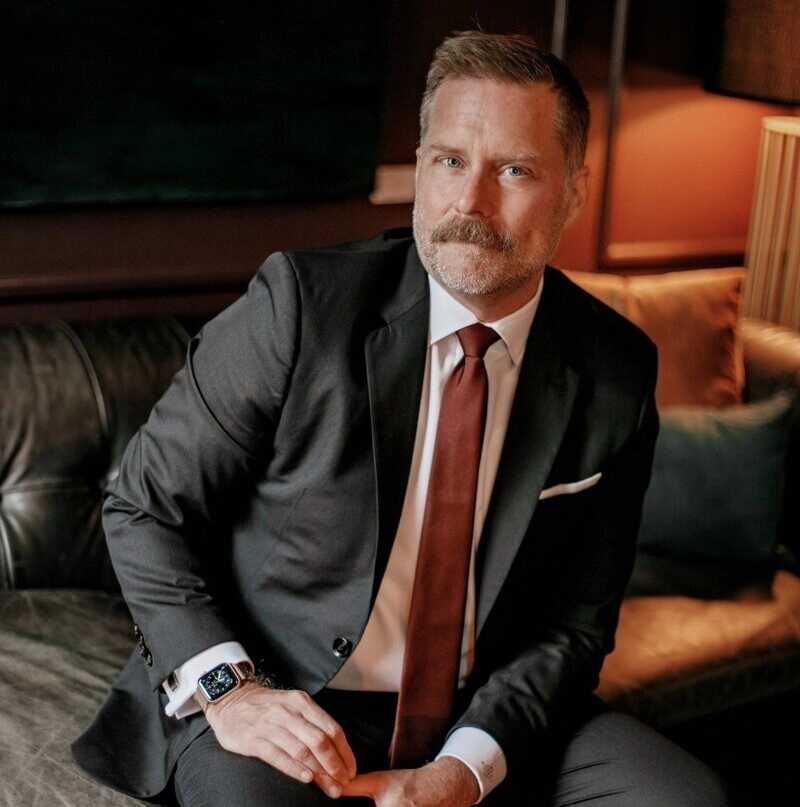 ảnh nam mặc vest