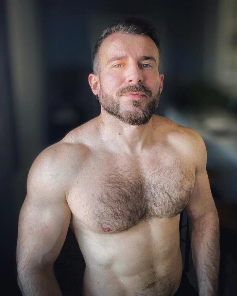 ảnh nam trung niên