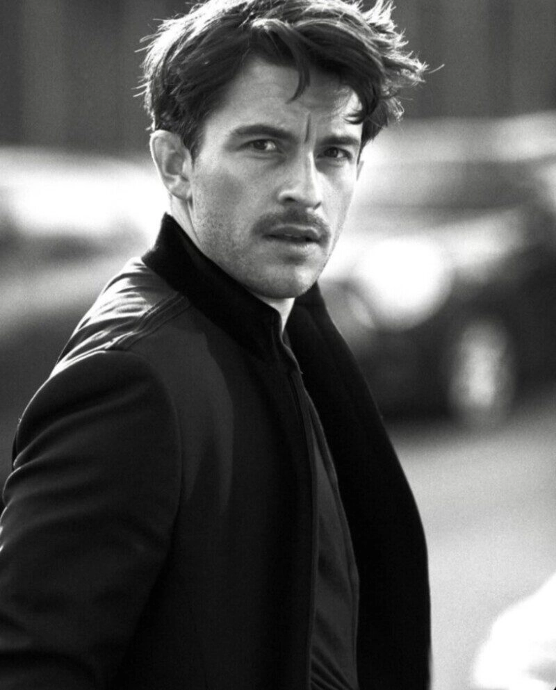 ảnh nam trung niên