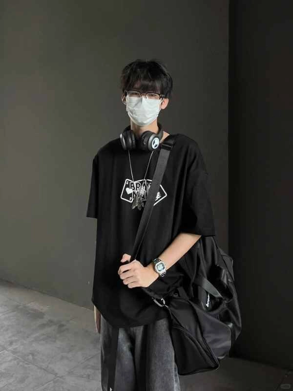 Ảnh trai đẹp đeo tai nghe