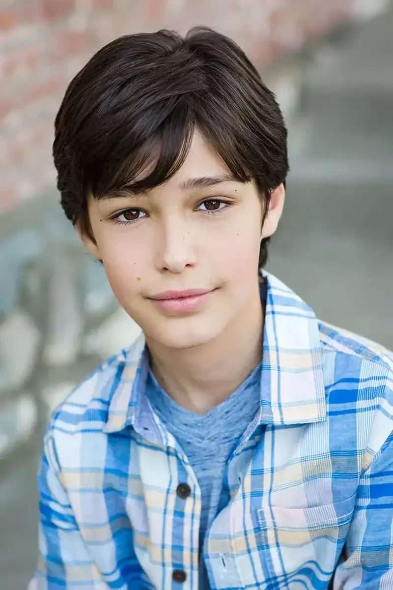 Ảnh trai đẹp 10 tuổi với đôi mắt long lanh