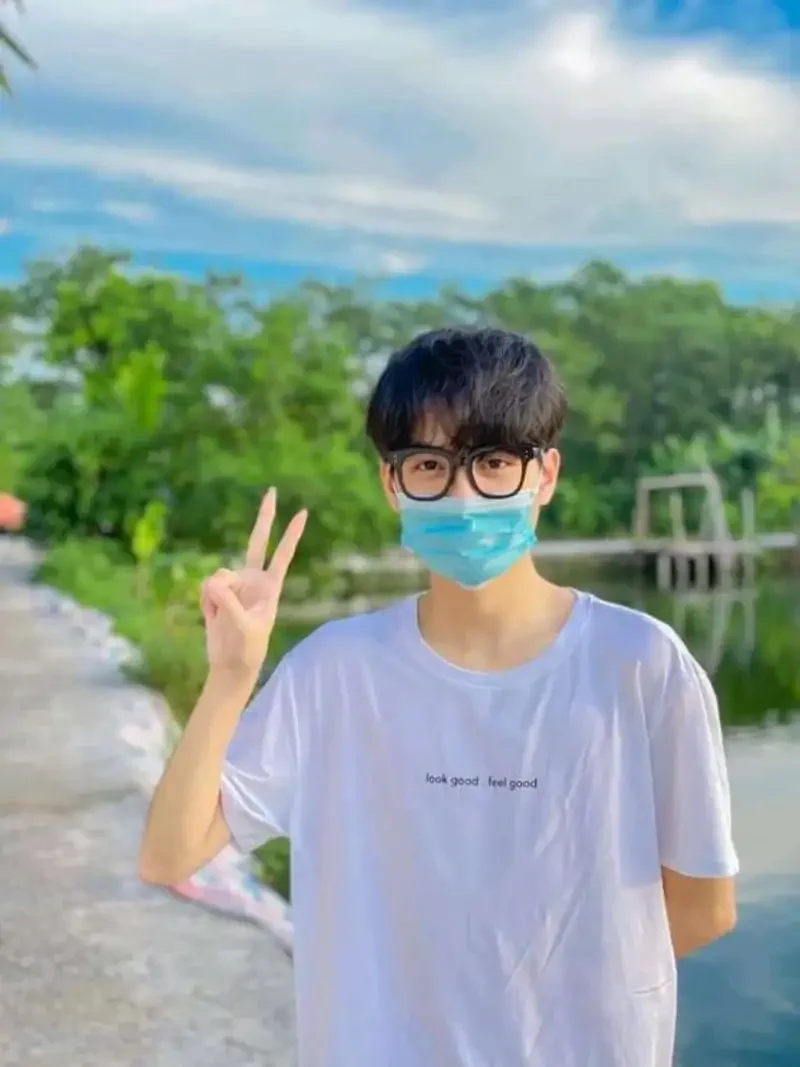 Ảnh con trai 12 tuổi đẹp và phong cách