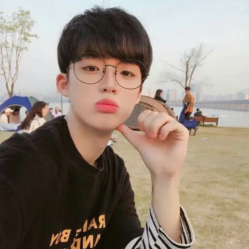 Ảnh trai đẹp lớp 12