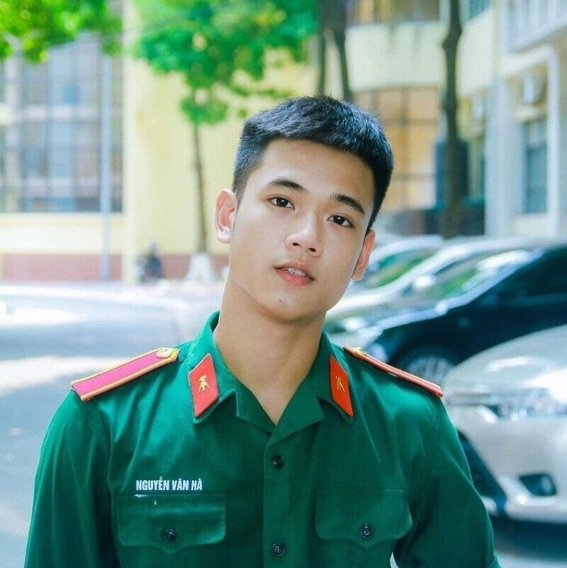 ảnh trai đẹp 17 tuổi mặc đồng phục