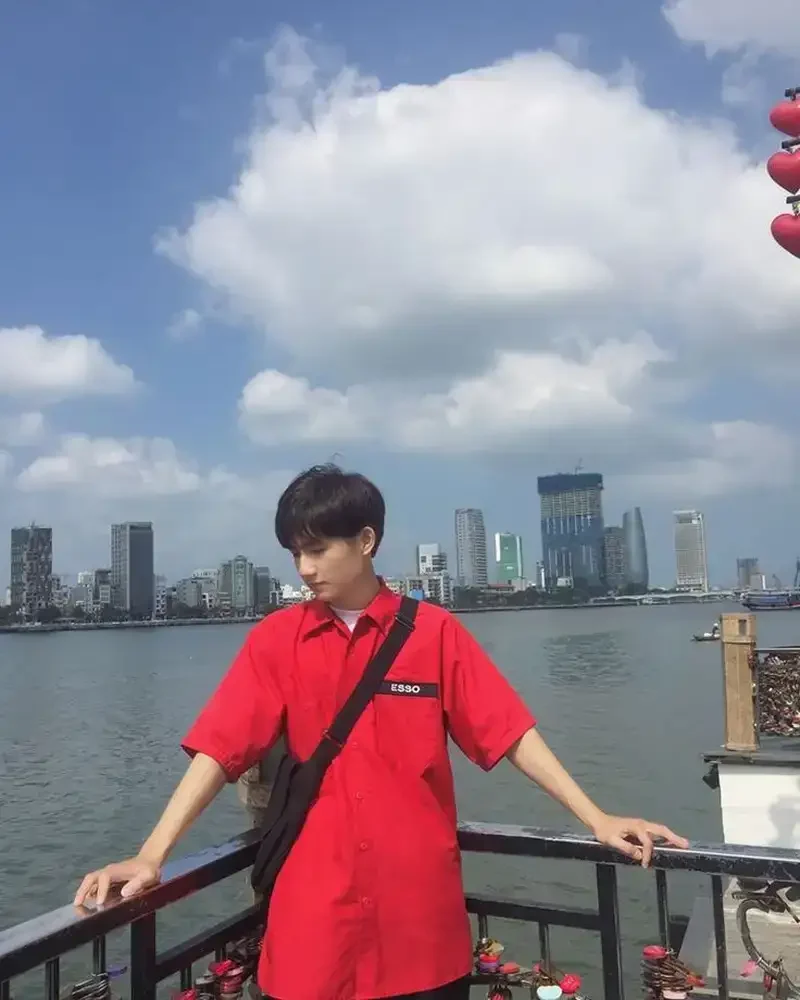 Ảnh trai đẹp 2k12 che mặt