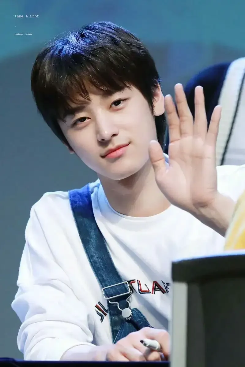 Ảnh con trai đẹp 2k12 khuôn mặt điển trai