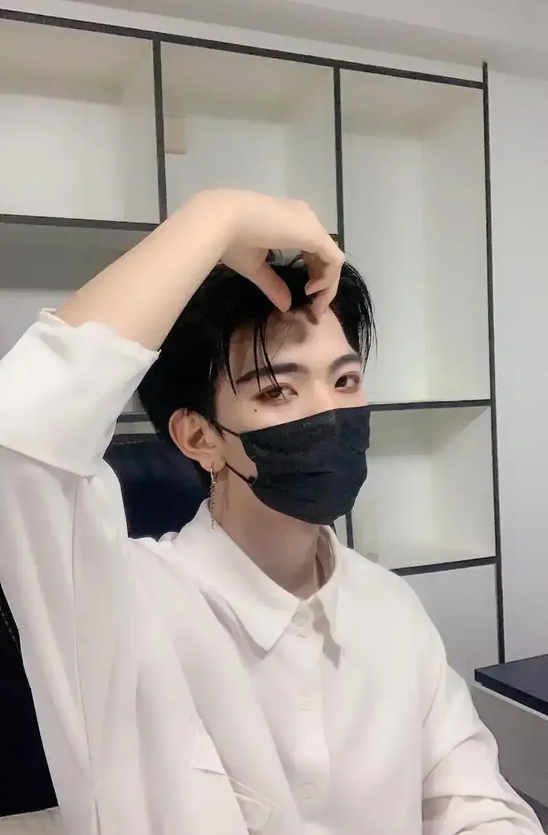 Ảnh trai đẹp 2k12 che mặt