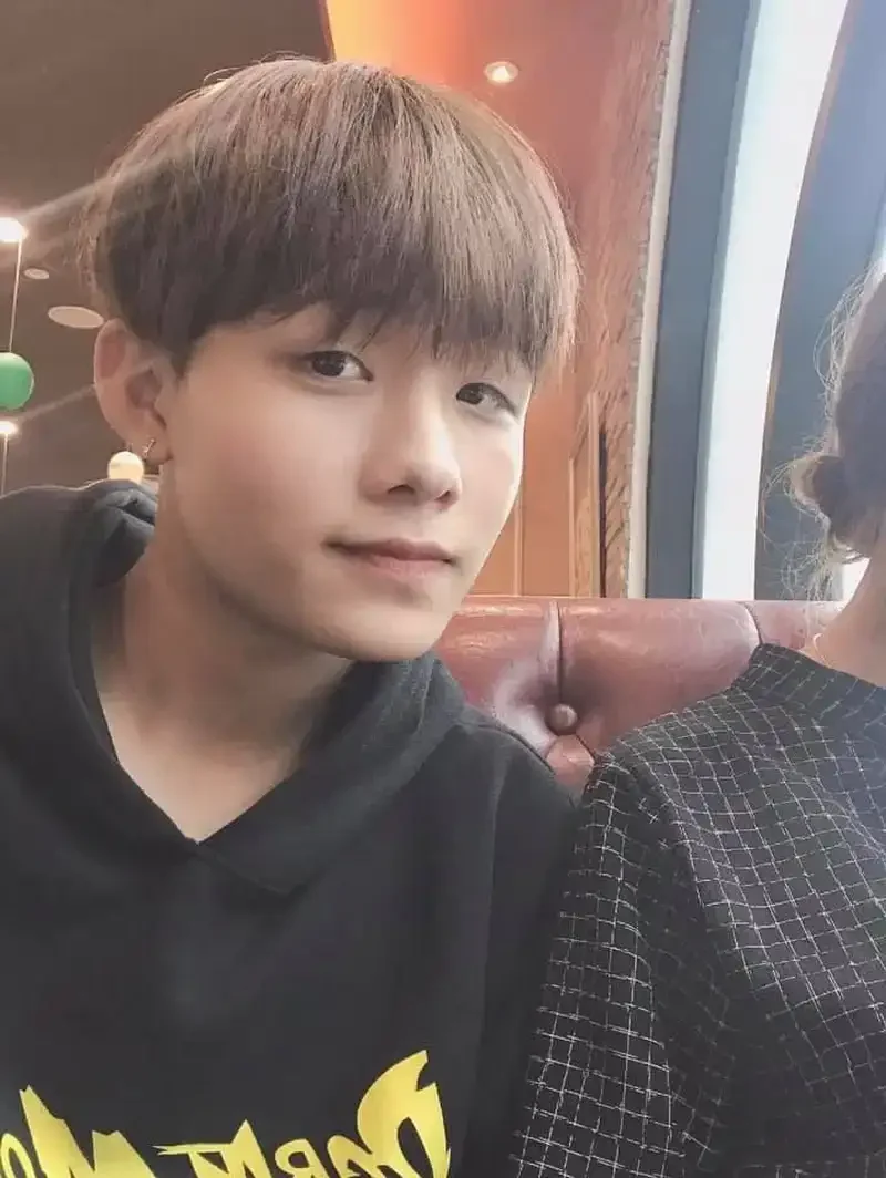 Ảnh con trai đẹp 2k12 thần thái trẻ trung