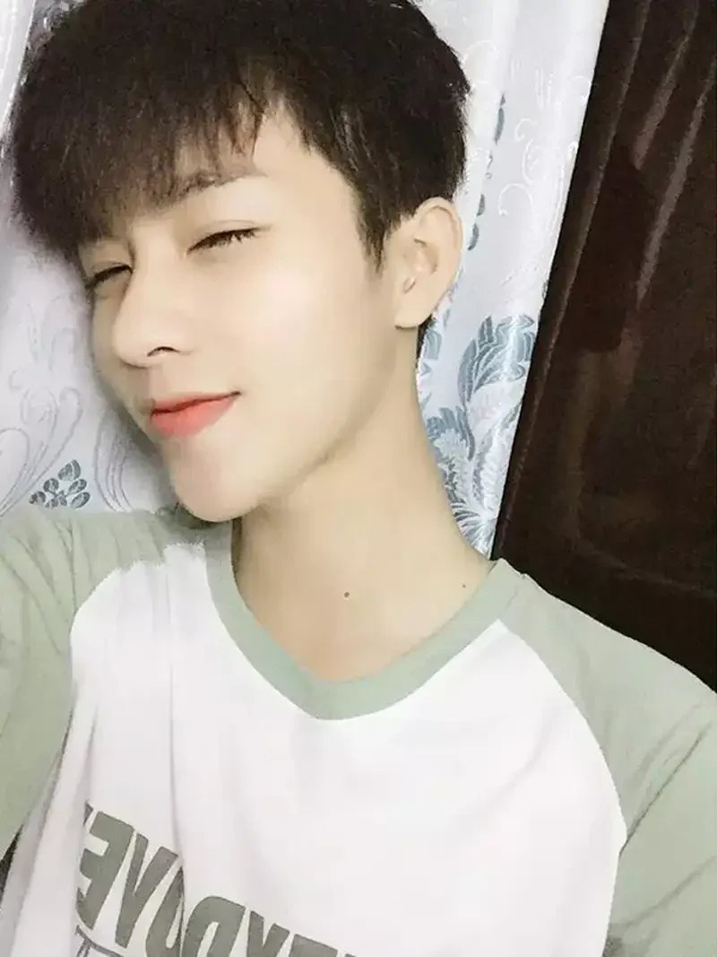 46 hình ảnh trai đẹp che mặt 2k12