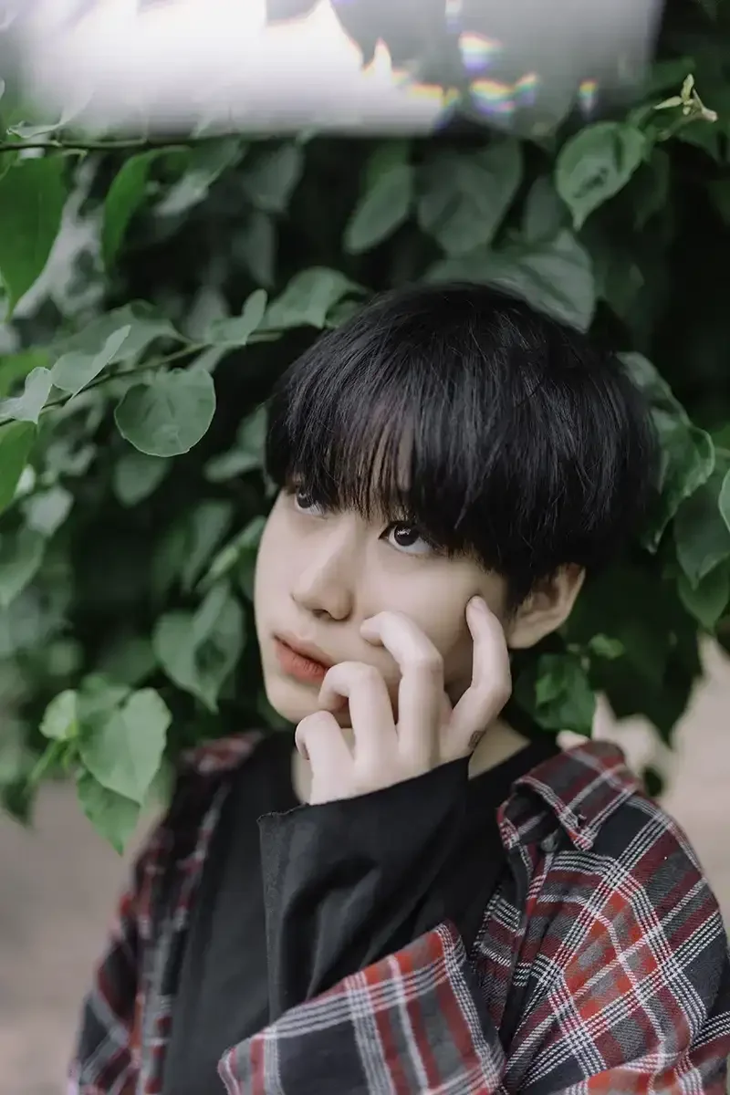 Hình ảnh trai đẹp 2k3 với nụ cười tươi sáng