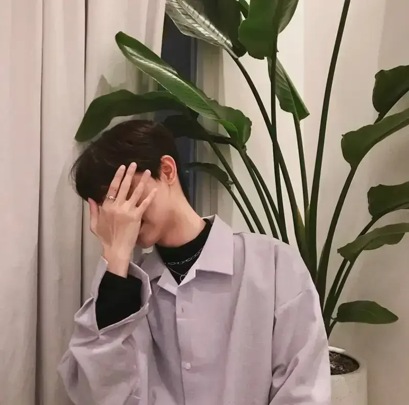 Ảnh trai đẹp 2k5 che mặt