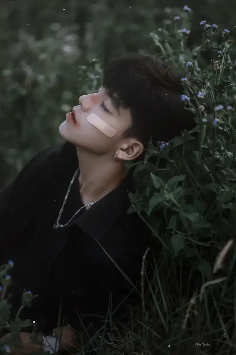 Ảnh trai đẹp 2k4 trong không gian sáng tạo