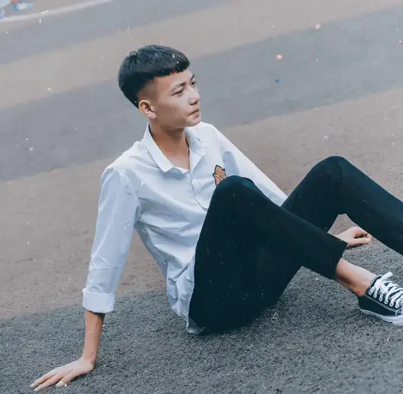 Ảnh trai đẹp 2k4 với phong cách trẻ trung