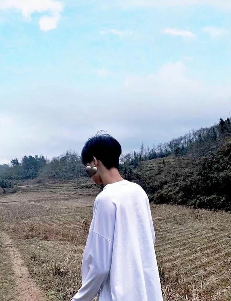 Ảnh trai đẹp Việt Nam 2k7 che mặt thần thái