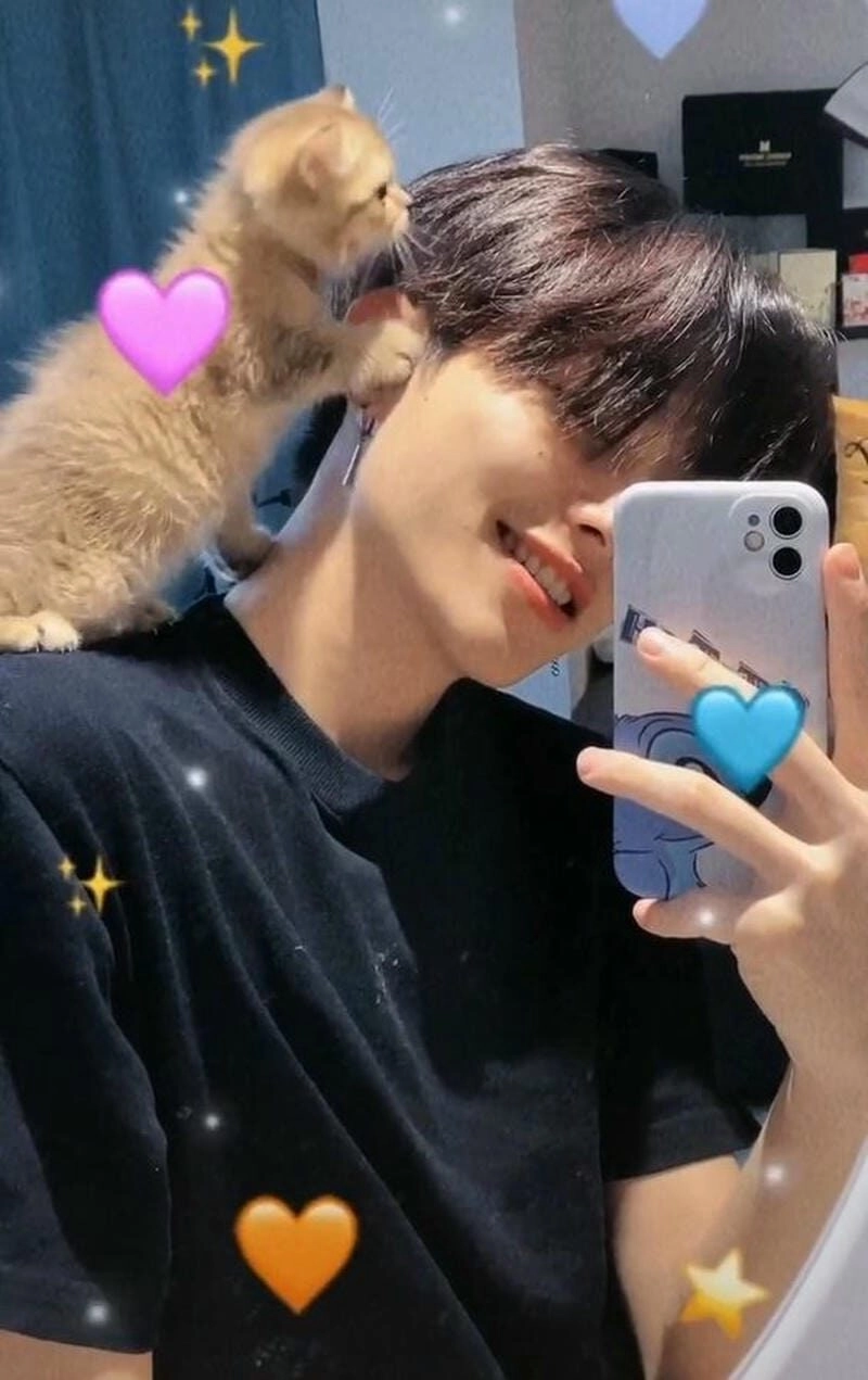 Ảnh trai đẹp 2k7 Việt Nam với nụ cười trẻ trung