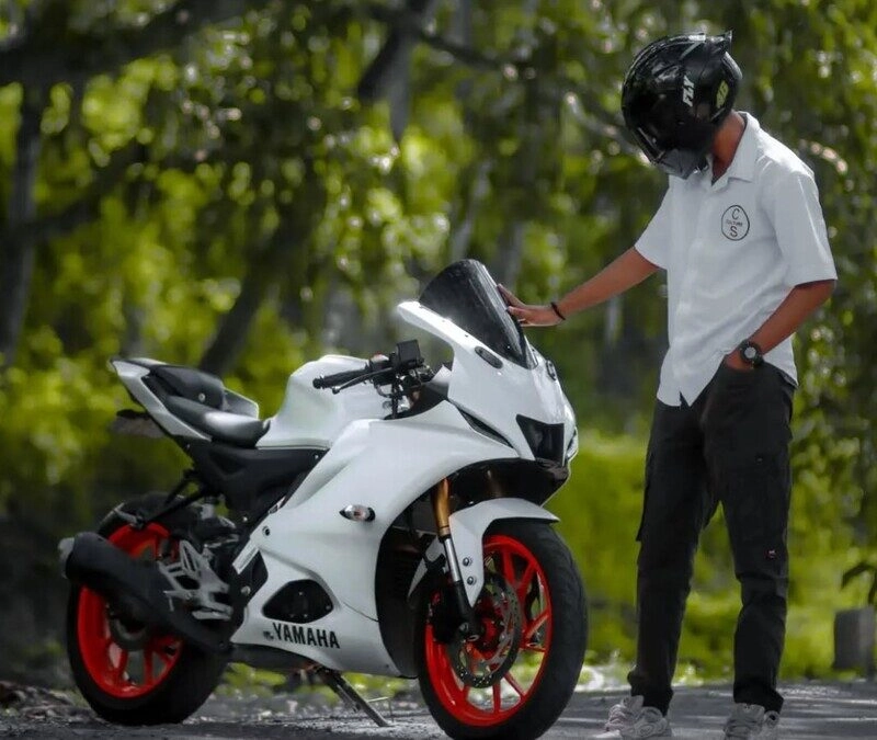 chụp hình với xe độ nam