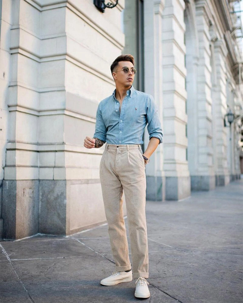 Selfie nam đẹp từ góc thấp