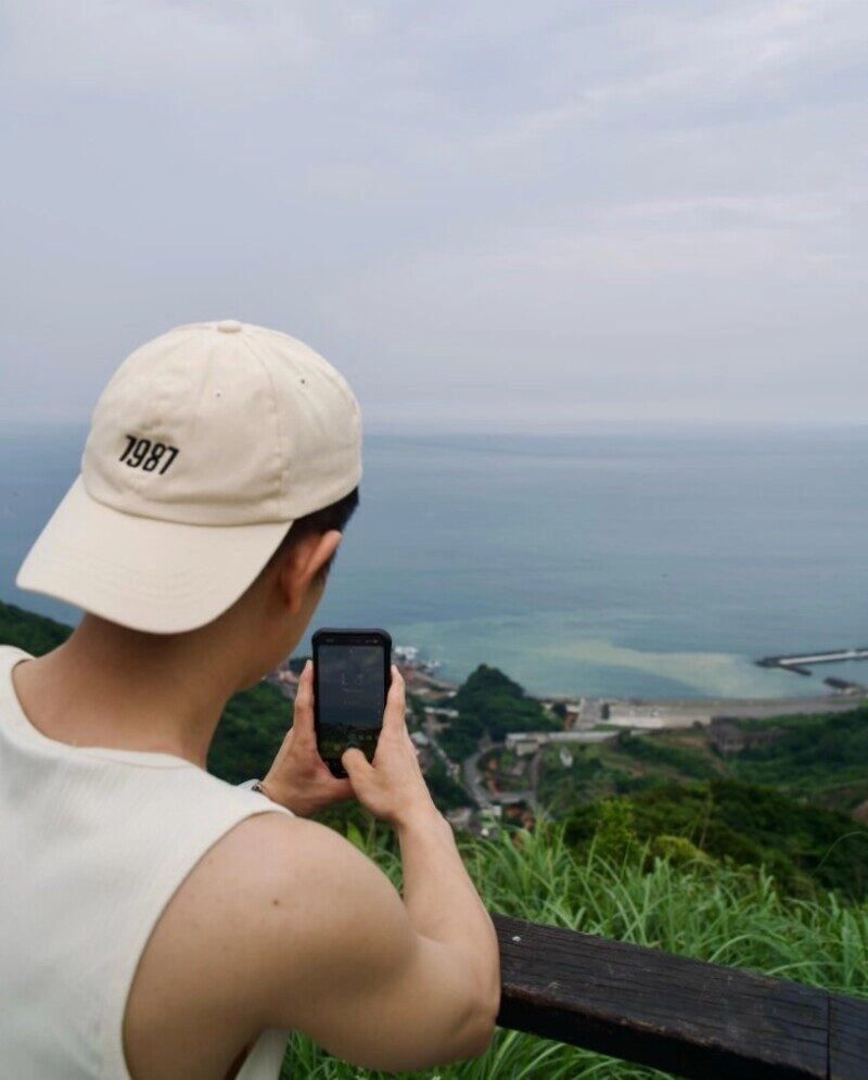 hình ảnh nam quay lưng đẹp