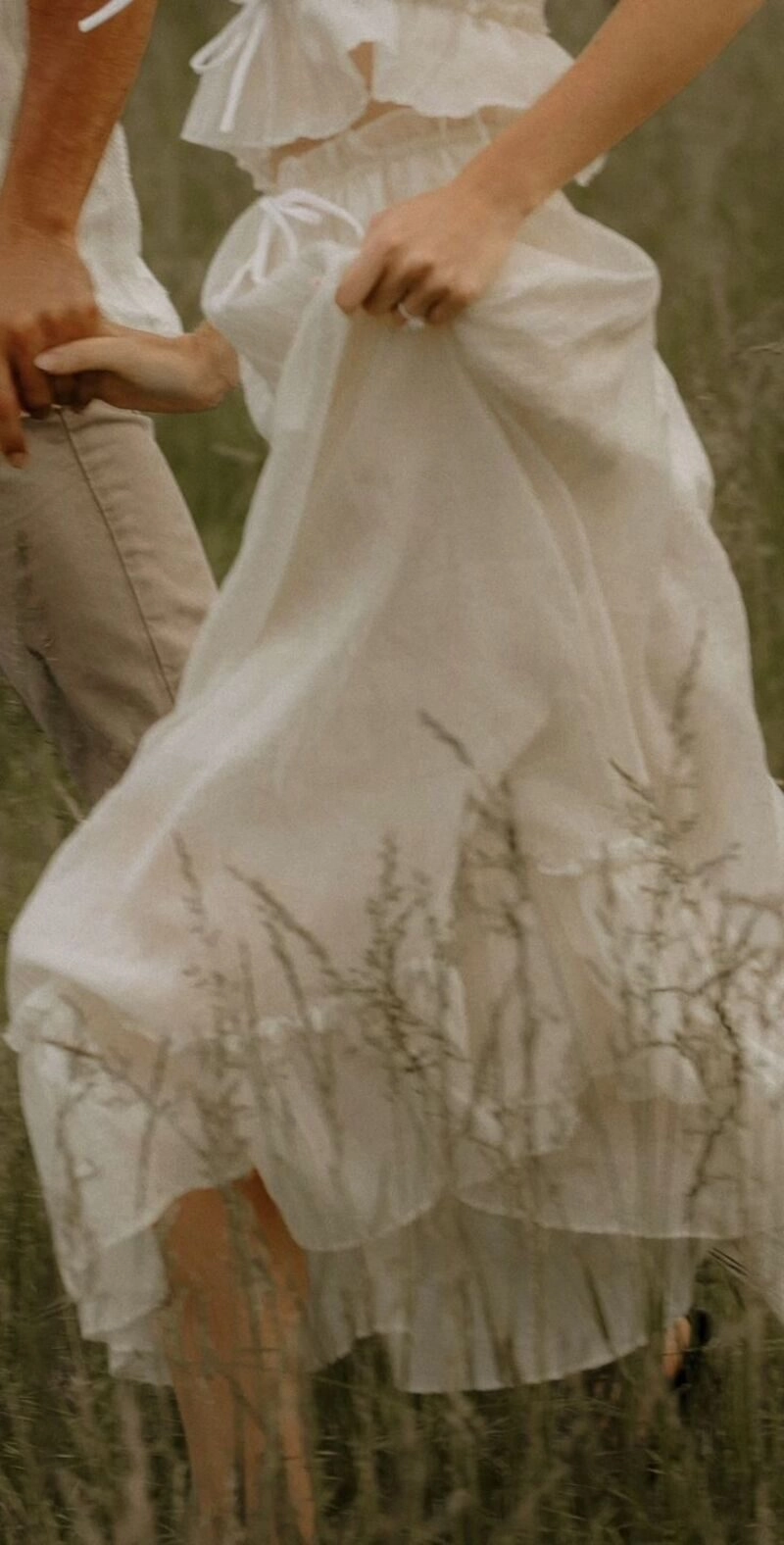 ảnh nắm tay nhau thật, chụp ảnh nắm tay