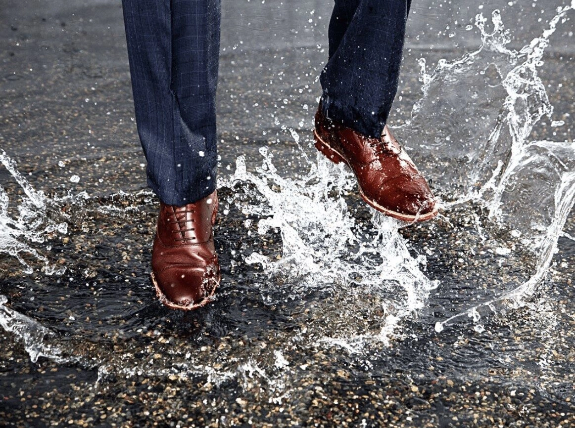 Tránh tiếp xúc với nước