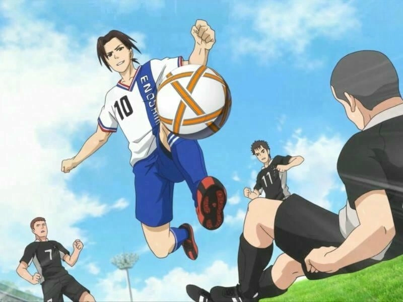 Ảnh anime nam mặc áo đá bóng