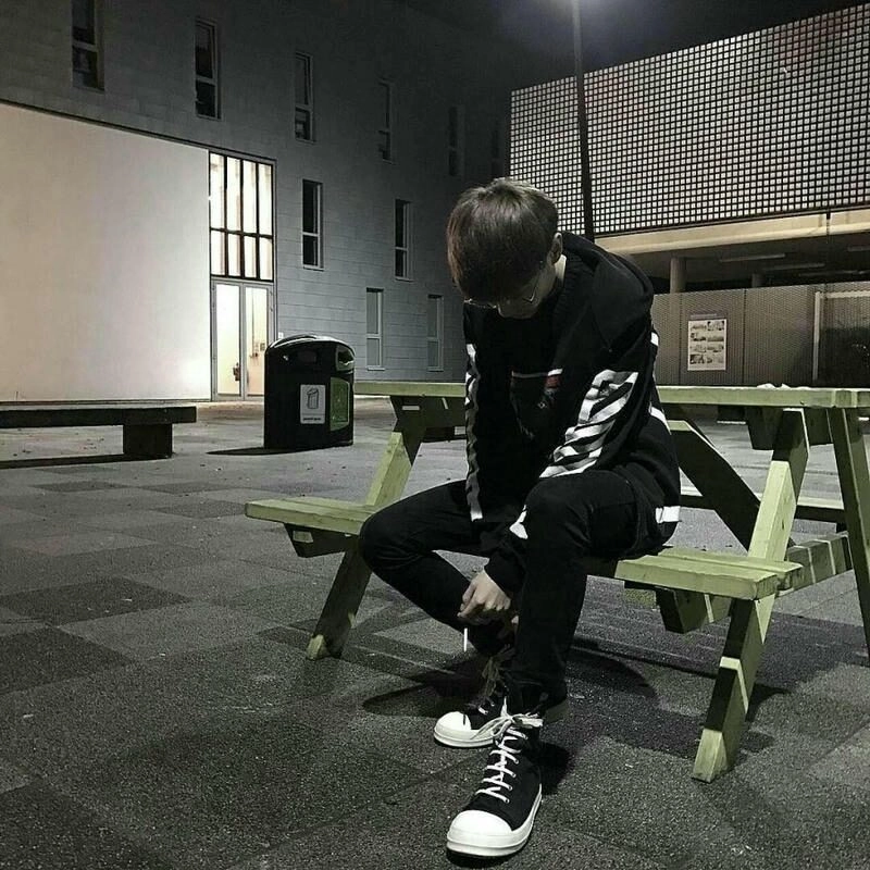 Avatar giấu mặt ảnh trai đẹp che mặt