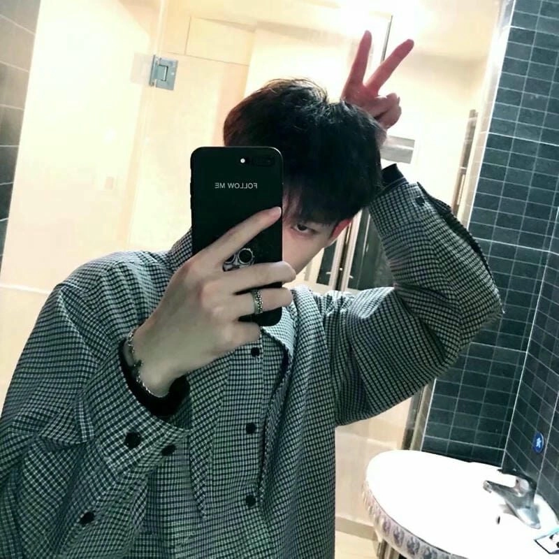 Ảnh trai đẹp 2K5 che mặt