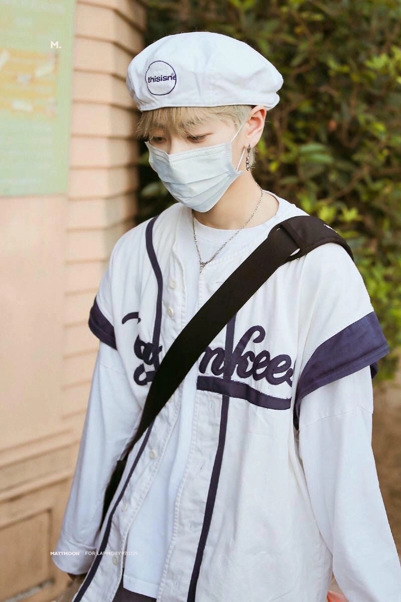 Ảnh trai đẹp 2K6 che mặt