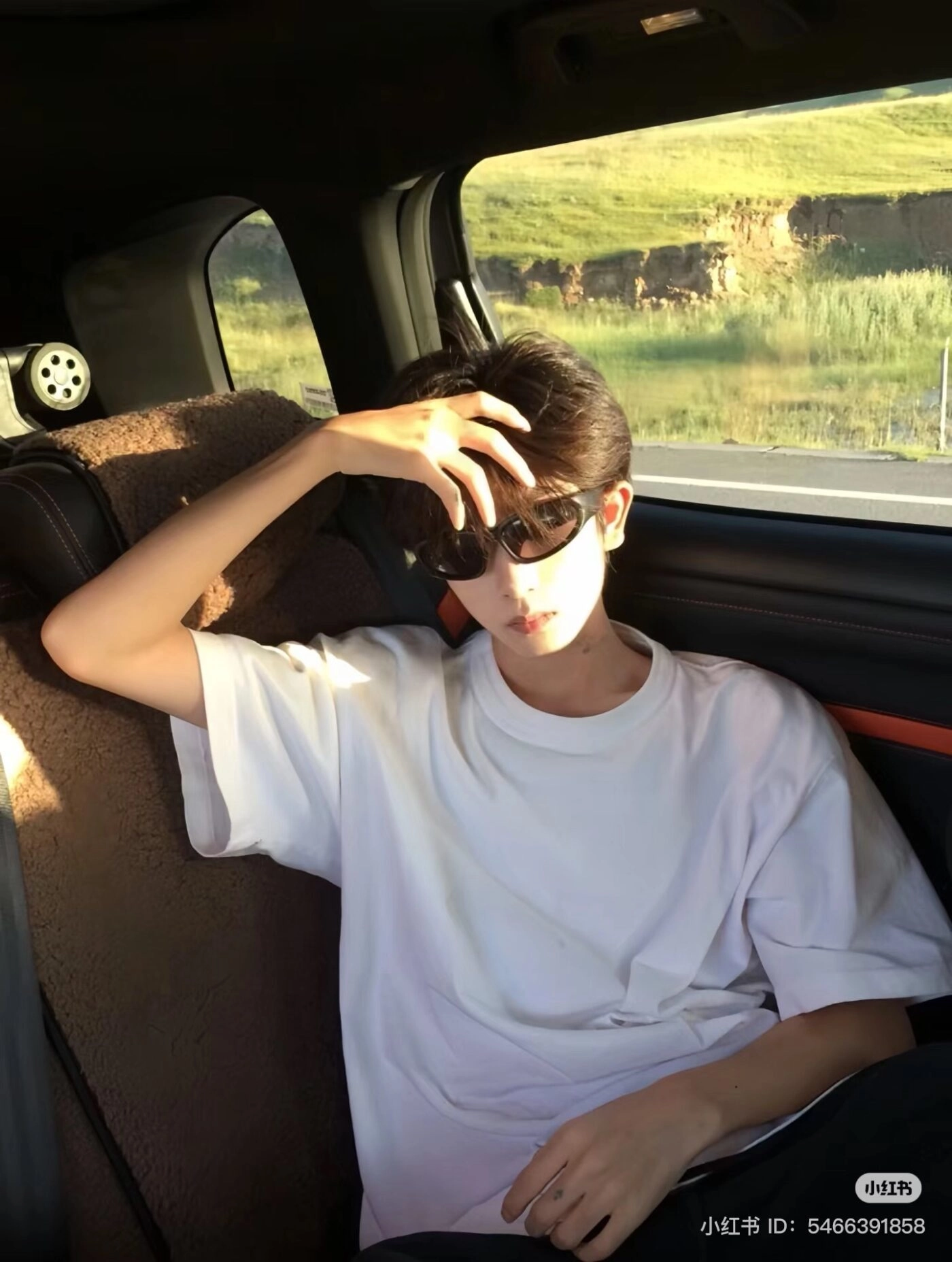 ảnh trai đẹp 2k9 che mặt