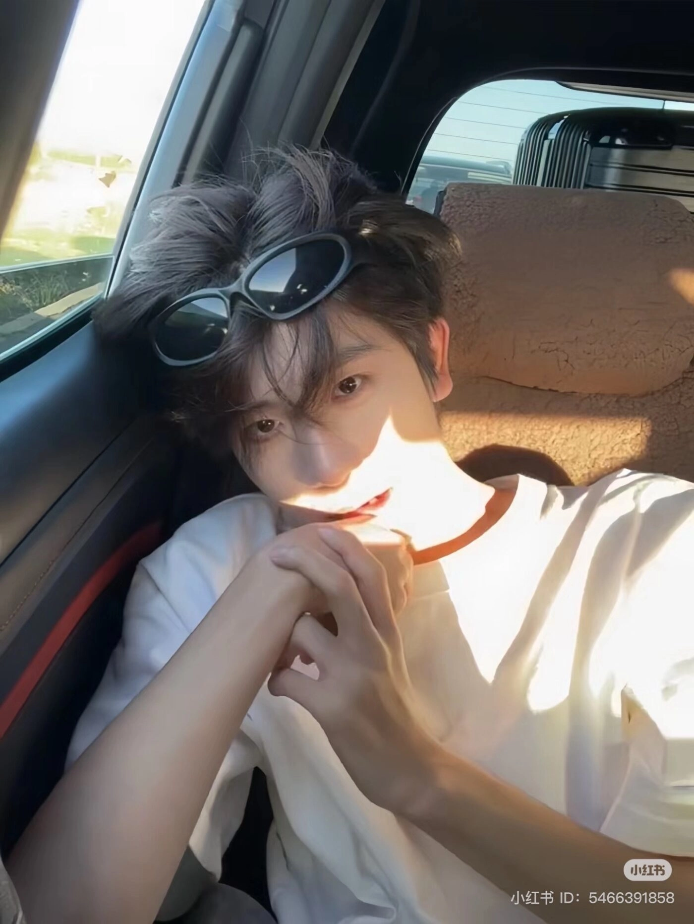 ảnh trai đẹp 2k9 che mặt