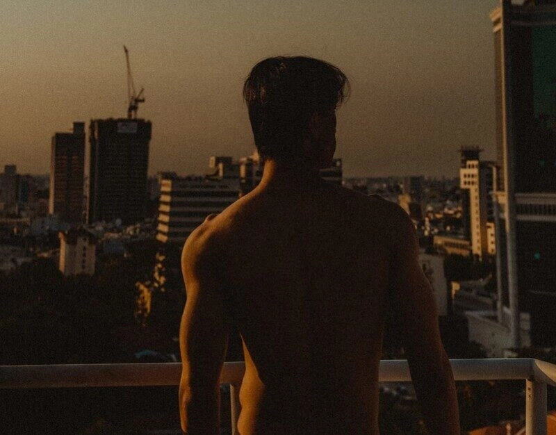 ảnh trai đẹp 6 múi việt nam che mặt