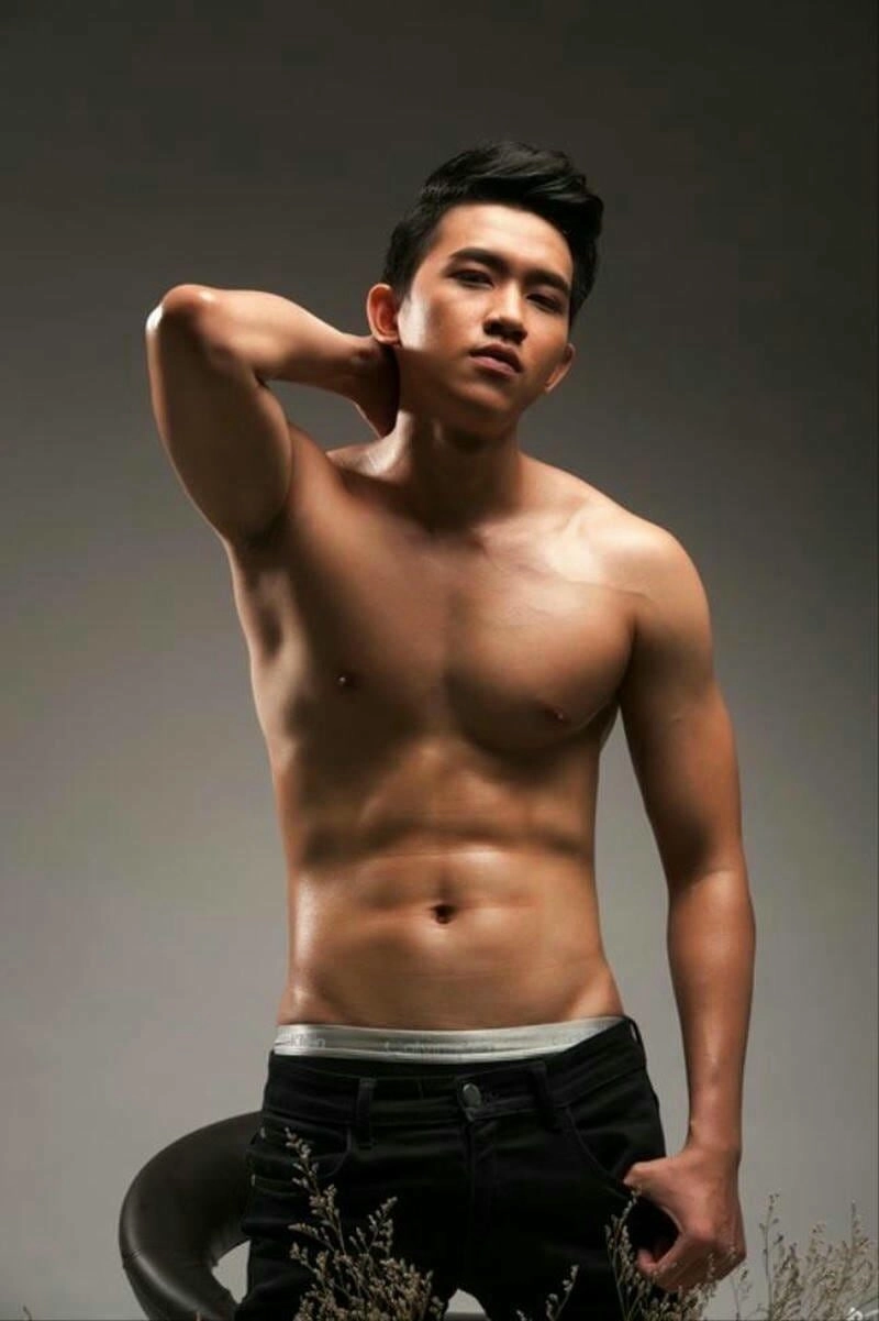 Ảnh trai đẹp múi khoe vẻ nam tính