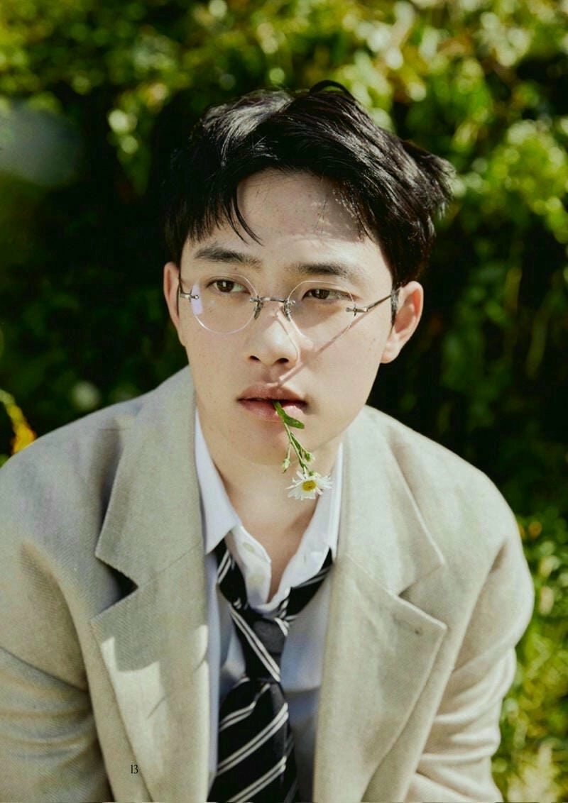 Ảnh trai đẹp K5 với góc chụp chân dung thần thái tự tin