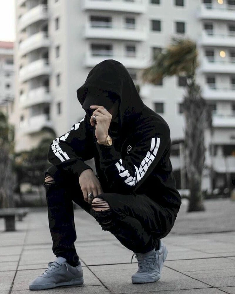 Ảnh trai đẹp mặc áo đen thần thái cool ngầu