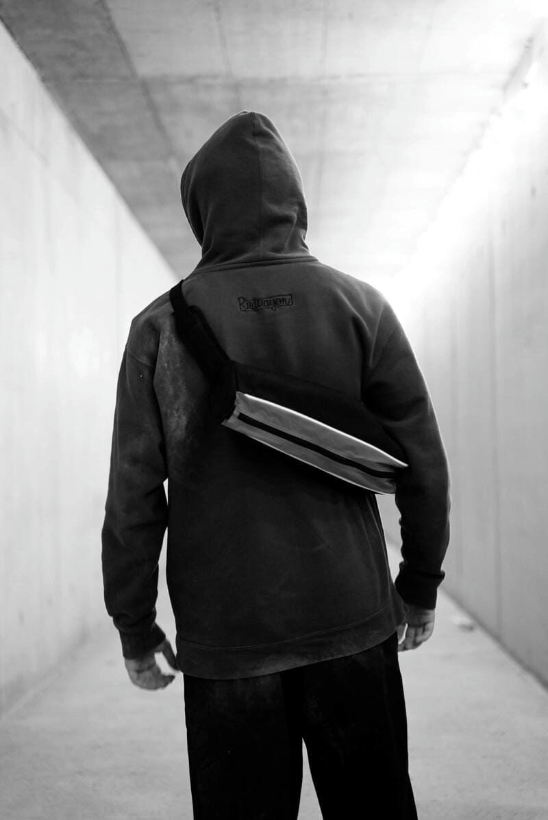 Ảnh trai đẹp mặc vest phong cách quý ông hiện đại