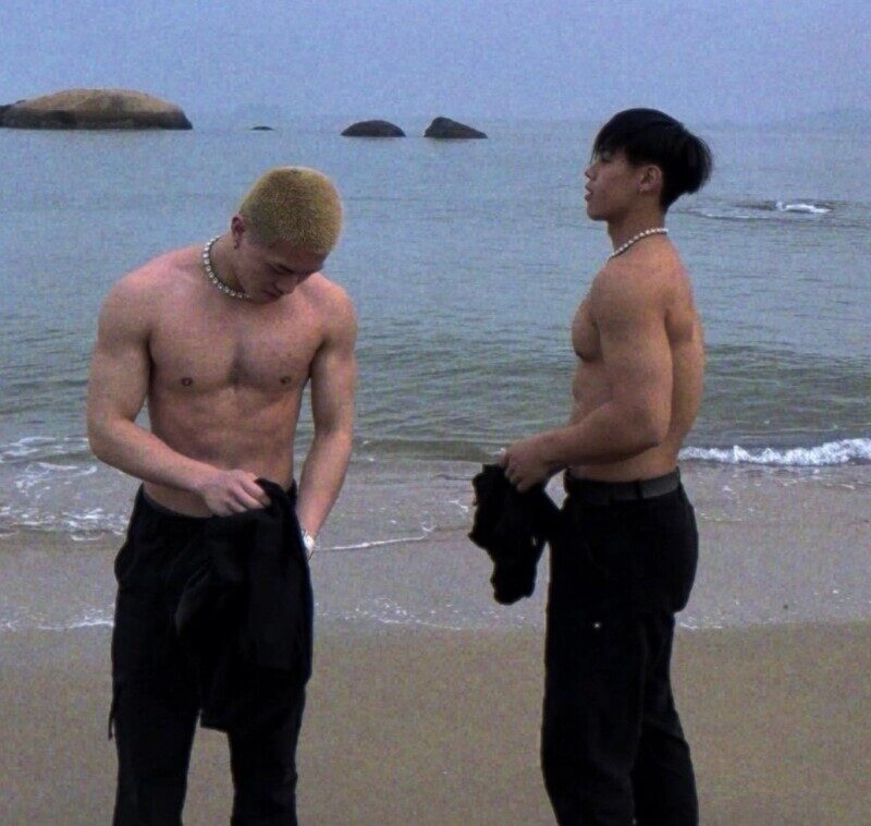 ảnh trai đẹp 6 múi che mặt