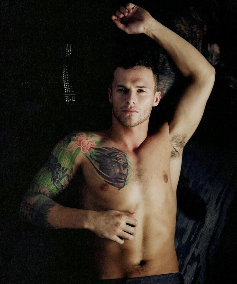 Ảnh trai xăm hình nghệ thuật